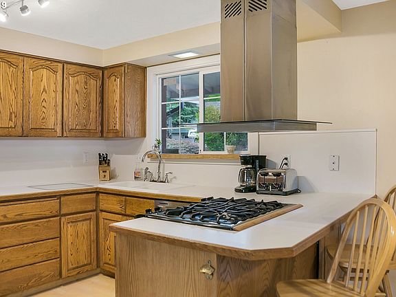 5th image of 17557 SE Colina Vista Ave