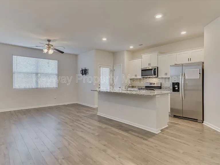 930 Quaint Parish Cir — Photo 3
