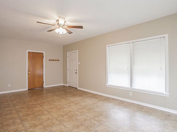 3rd image of 921 N 33rd St
