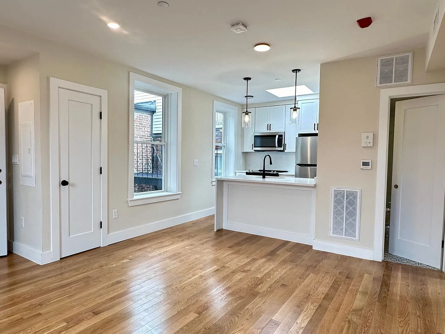Nice 2 bed in Beacon HIll — Photo 4
