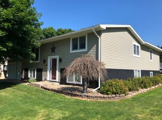 109 Oak St, Osage, IA 50461