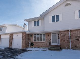 1520 Pioneer Rd UNIT B, Crest Hill, IL 60403