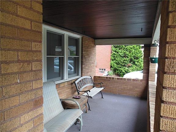 2nd image of 4014 Lanmore Ave