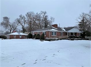 2500 Crystal Dr, Joliet, IL 60435