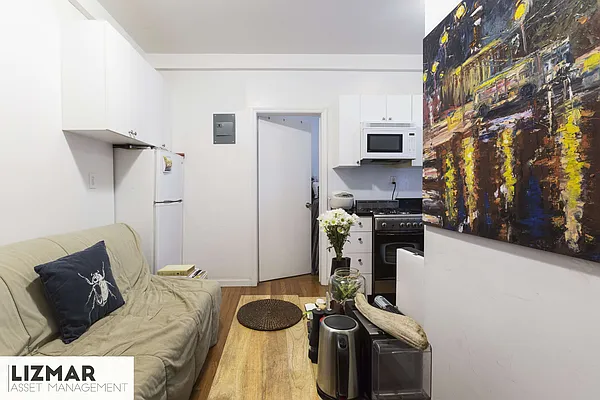 Sold by Lizmar Asset Management LLC | media 16