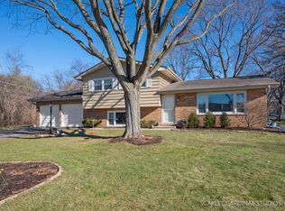3S641 Delles Rd, Naperville, IL 60563
