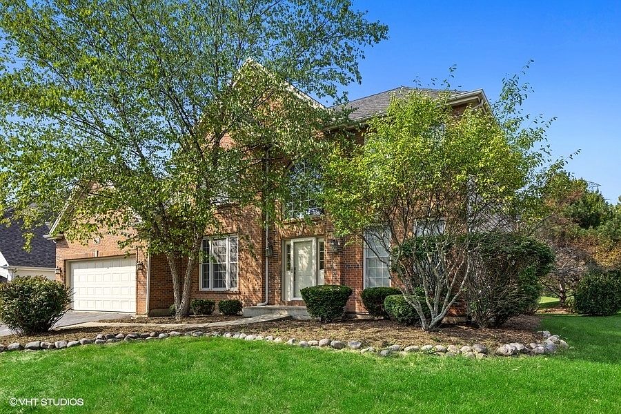 1st image of 26W474 Pinehurst Dr