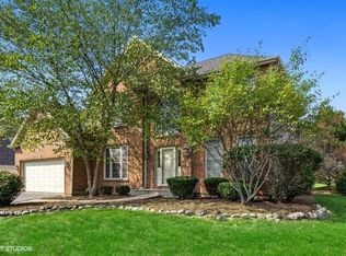 26W474 Pinehurst Dr, Winfield, IL 60190