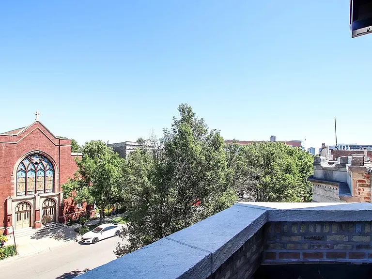 1225 W Addison St #3 — Photo 15