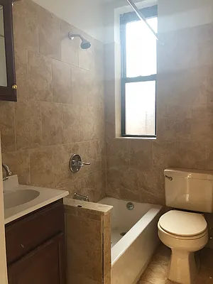 Rented by Lang Realty LLC | media 8