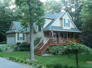 6317 N Cheyenne Rd, Pentwater, MI 49449