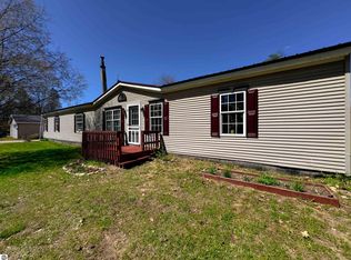 984 W Rose Meadow Dr, Luther, MI 49656