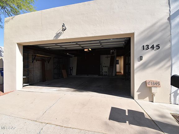 3rd image of 1345 W Placita Oro
