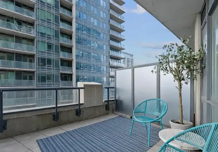 51 E Liberty St #517 — Photo 10