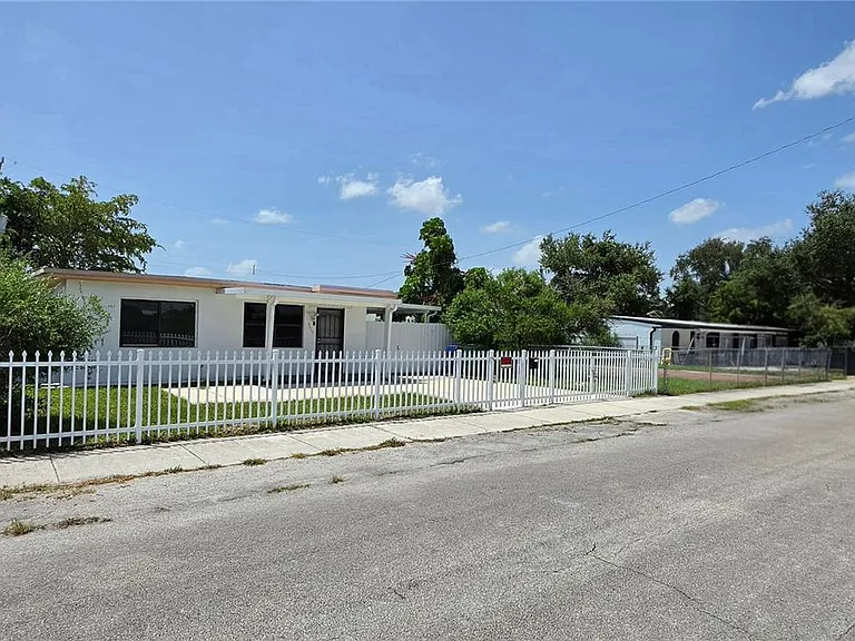 2230 Service Rd — Photo 4
