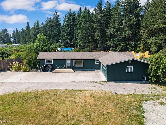 2nd image of 14378 Sylvan Dr
