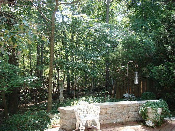 2nd image of 8618 Oak Chase Cir