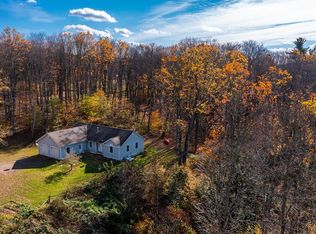 22 Ratner Ln, Royalton, VT 05068