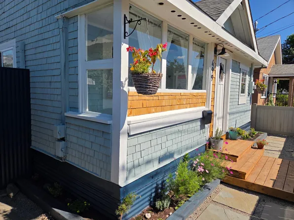 499 Westminster Ave W, Penticton, BC V2A 1K4