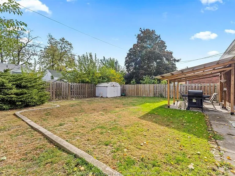 1374 Josephine Ave #LOWER — Photo 12