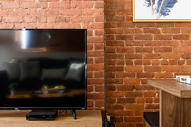 Rented by ER (DO NOT USE)