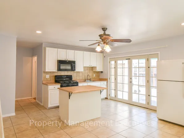 Nice Studio Blocks to Beach, 4819 Narragansett Ave, San Diego, CA 92107