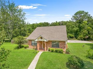 65398 Maple St, Mandeville, LA 70448