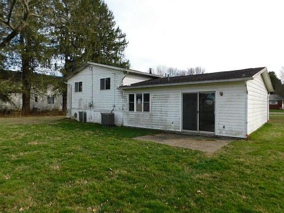 2nd image of 2088 Lorimer Dr NE