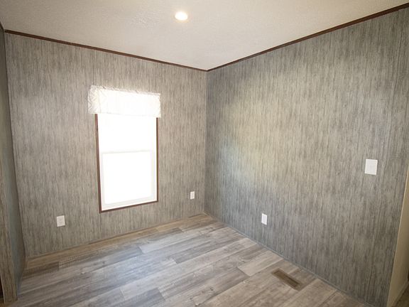 2nd image of 1778A Zettwell Rd