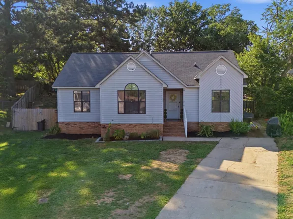 216 Puller Ct, Lexington, SC 29072