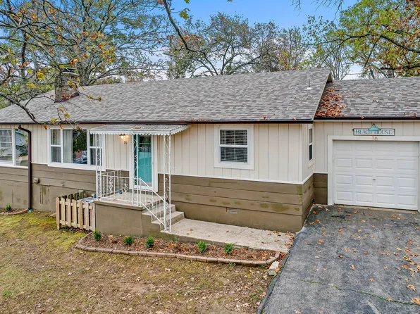 16 Beach Boulevard, Kimberling City, MO 65686