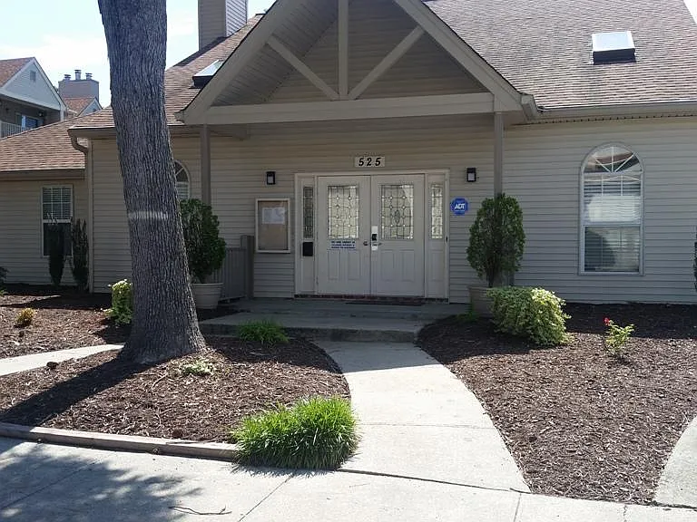 516 Thorncliff Dr #101 — Photo 22