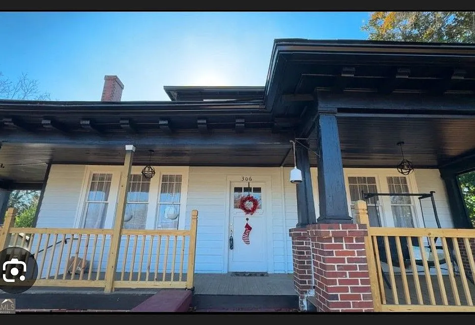 306 E Gordon St