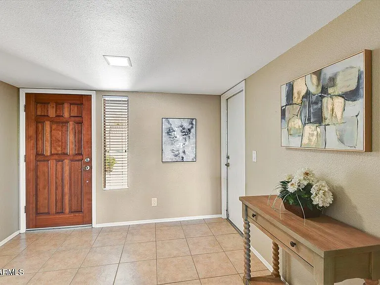 9630 W Tonto Ln — Photo 4