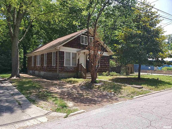 2nd image of 405 S Forest Ave