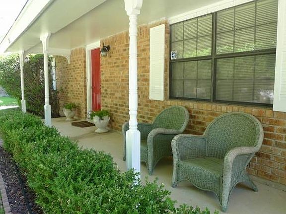 2nd image of 228 Hilltop Dr