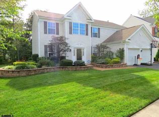 134 Kensington Dr, Galloway, NJ 08205