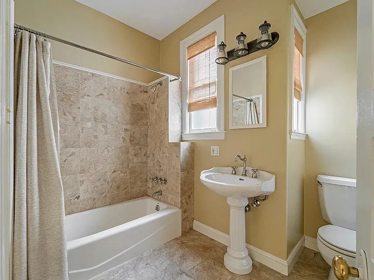 16 Delgado Pl — Photo 11