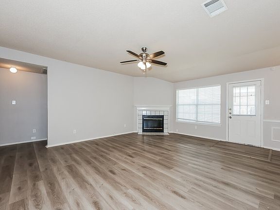 4th image of 1704 Spicewood Trl