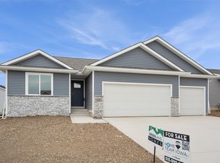 920 Willow Valley Dr, Norwalk, IA 50211