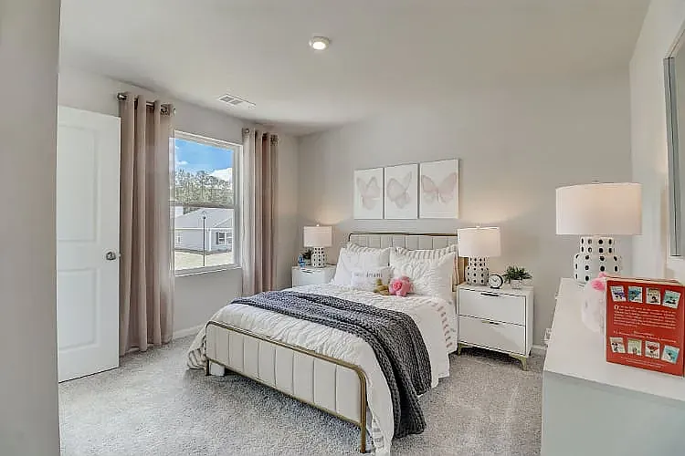 118 Addlestone Cir — Photo 2