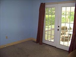 5th image of 905 W Happy Hollow Dr