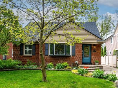 2666 Pembroke Rd, Birmingham, MI, 48009