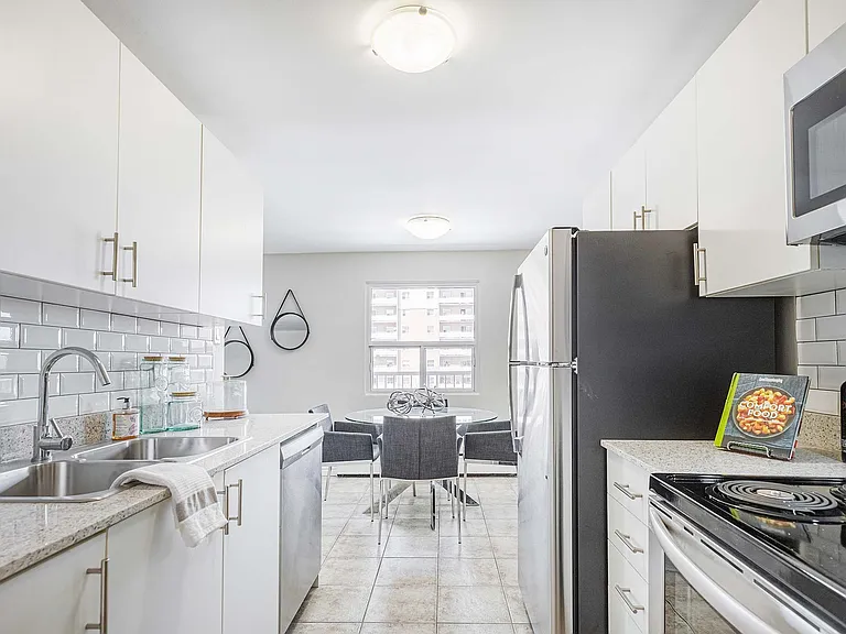 50 Memorial Dr #205-805-806 — Photo 4