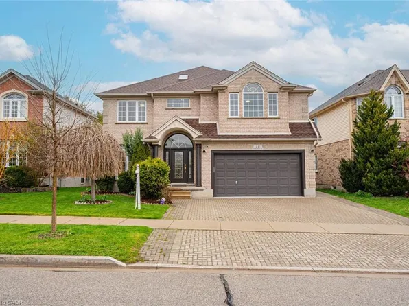 18 Hawkswood Dr, Kitchener, ON N2K 4J6