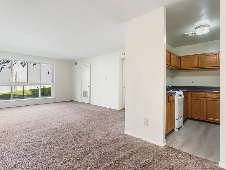 Fort Stanton Apartments — Photo 9