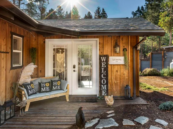 555 Ewe Creek Rd, Grants Pass, OR 97526