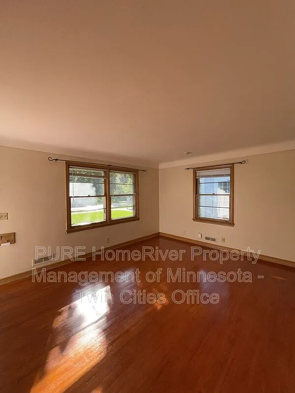 2 bed, 1.0 bath, 807 sqft, $1,825 — Photo 3