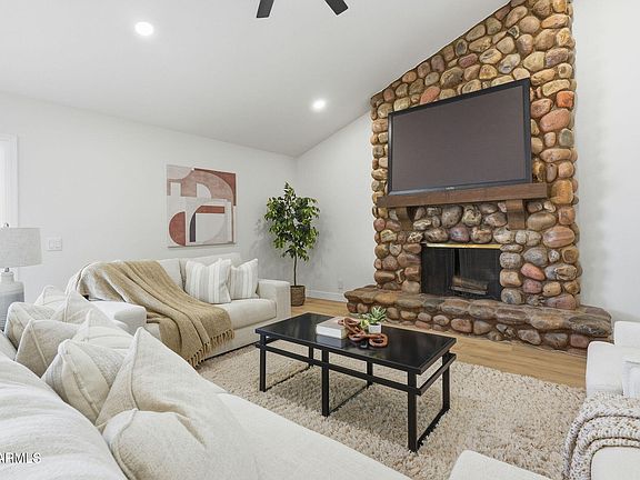 5th image of 2452 E Juanita Avenue