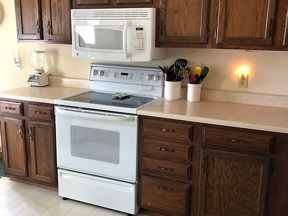 3rd image of 7281 N West Torch Lake Dr